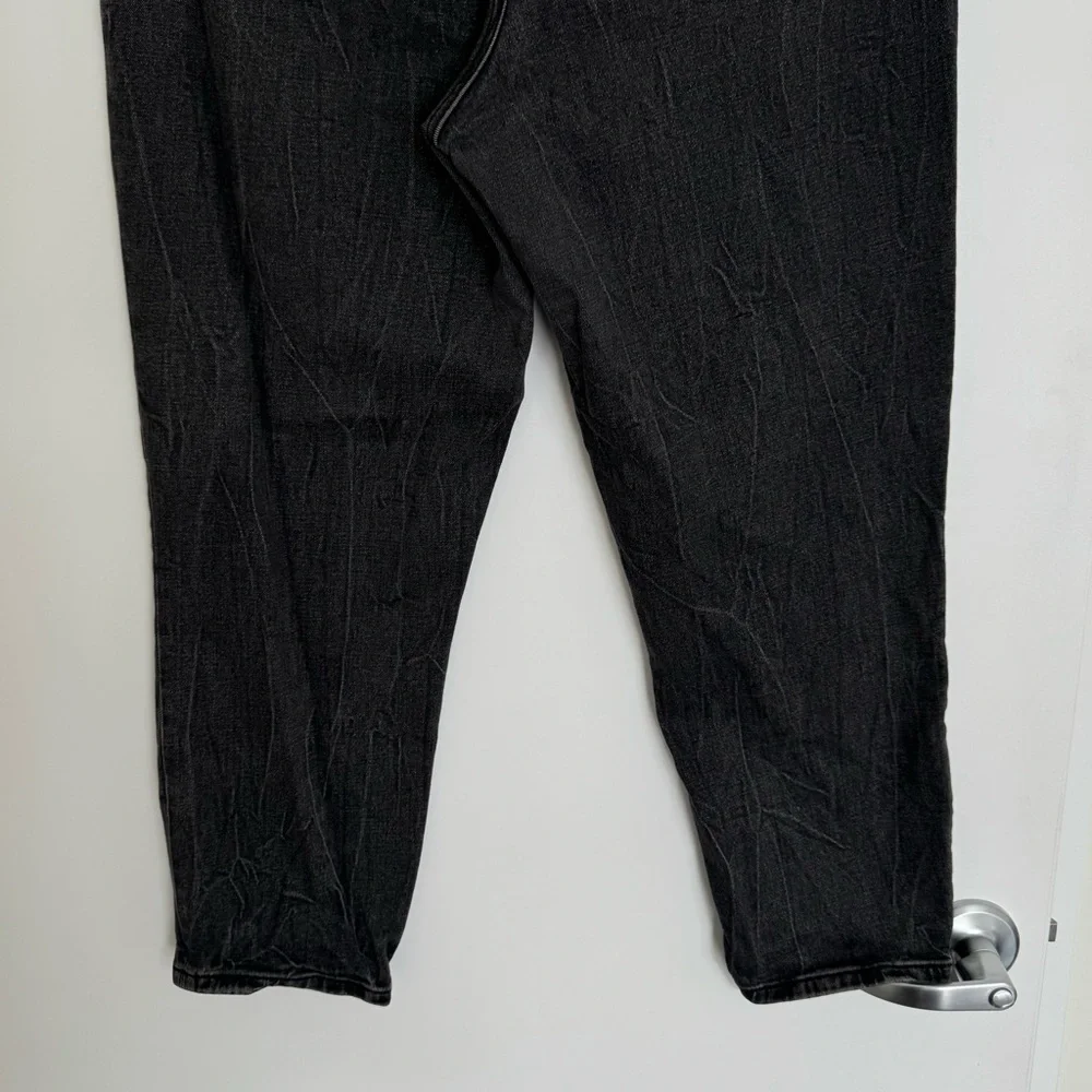 Abercrombie & Fitch Curve The Mom High Rise Jeans in a Black Faded‎ Acid Wash 14